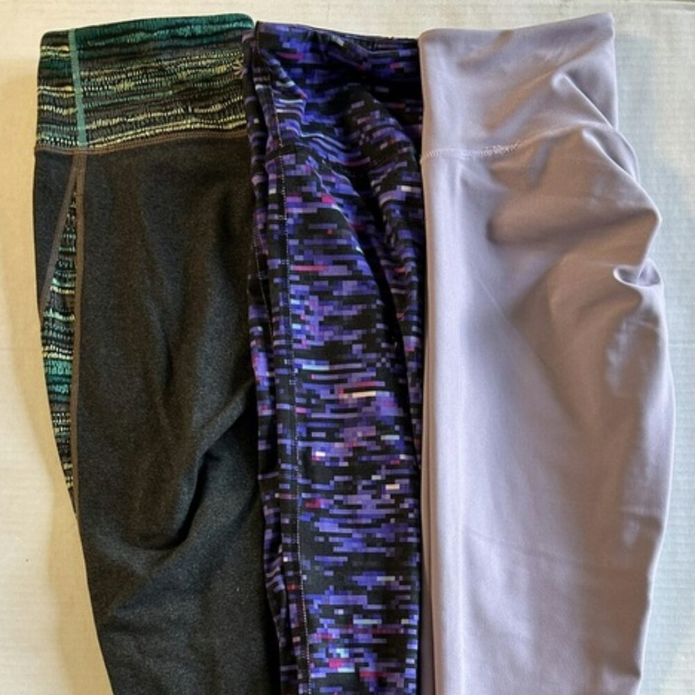 Obsession Booty Scrunch Purple Cropped Leggings S Yoga Pant Athleta Black LOT 3